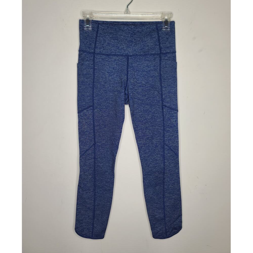Athleta Chaturanga To Town pixel blue cropped capri leggings - small